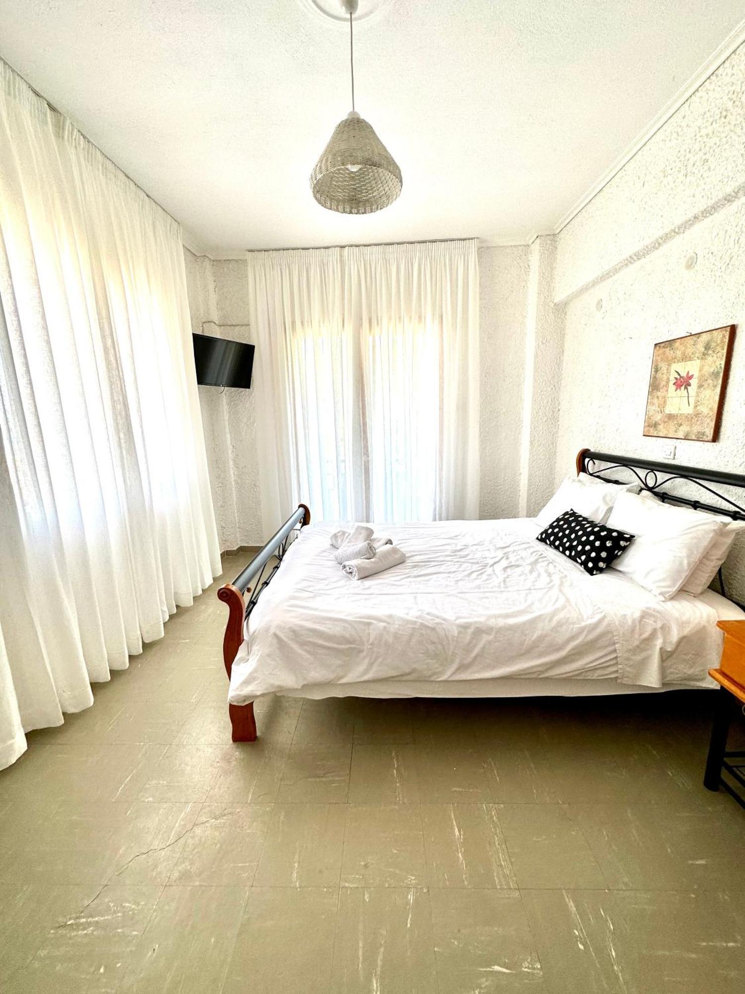 Katerina Apartments Néos Pírgos Oda fotoğraf