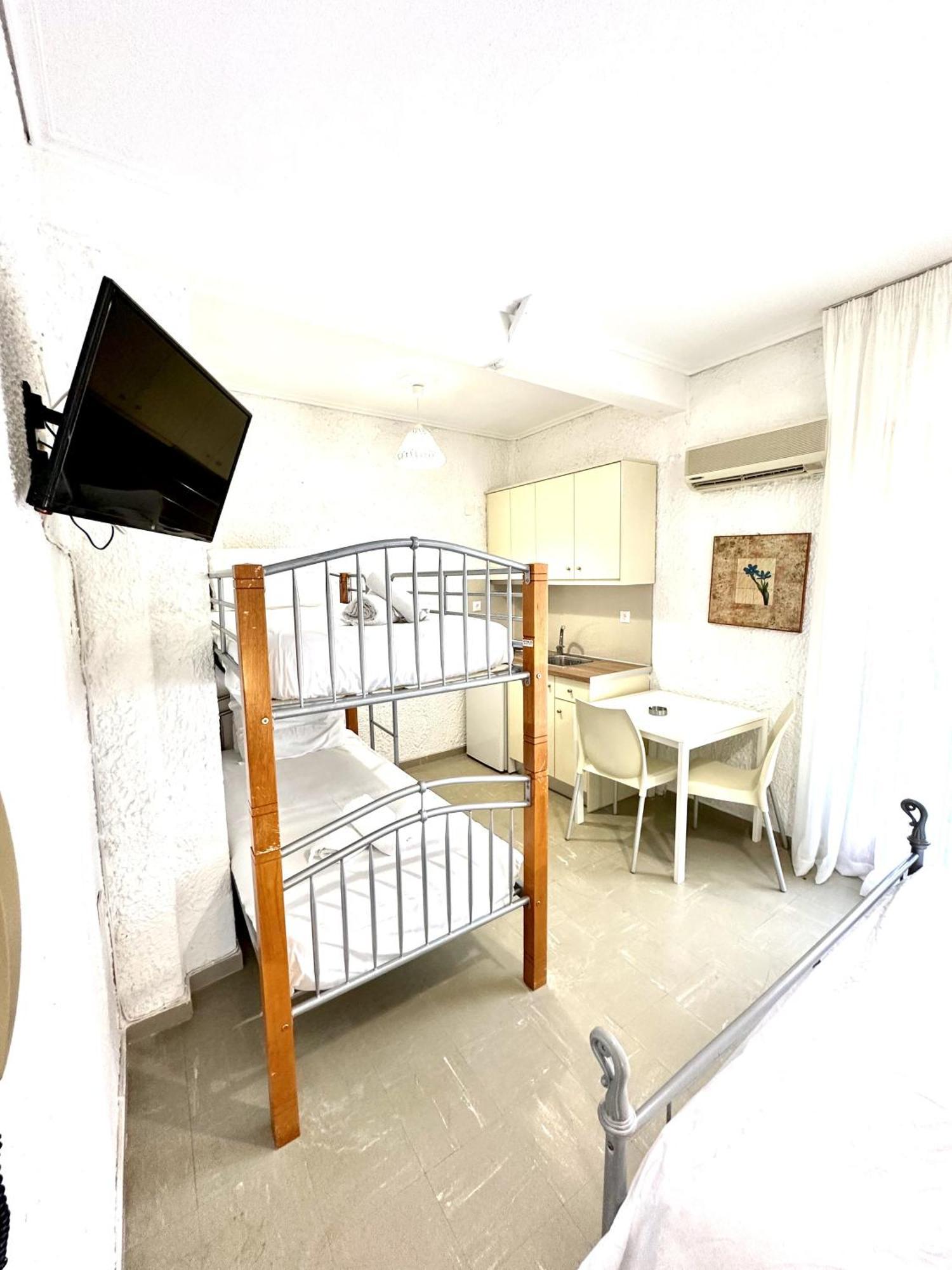Katerina Apartments Néos Pírgos Oda fotoğraf