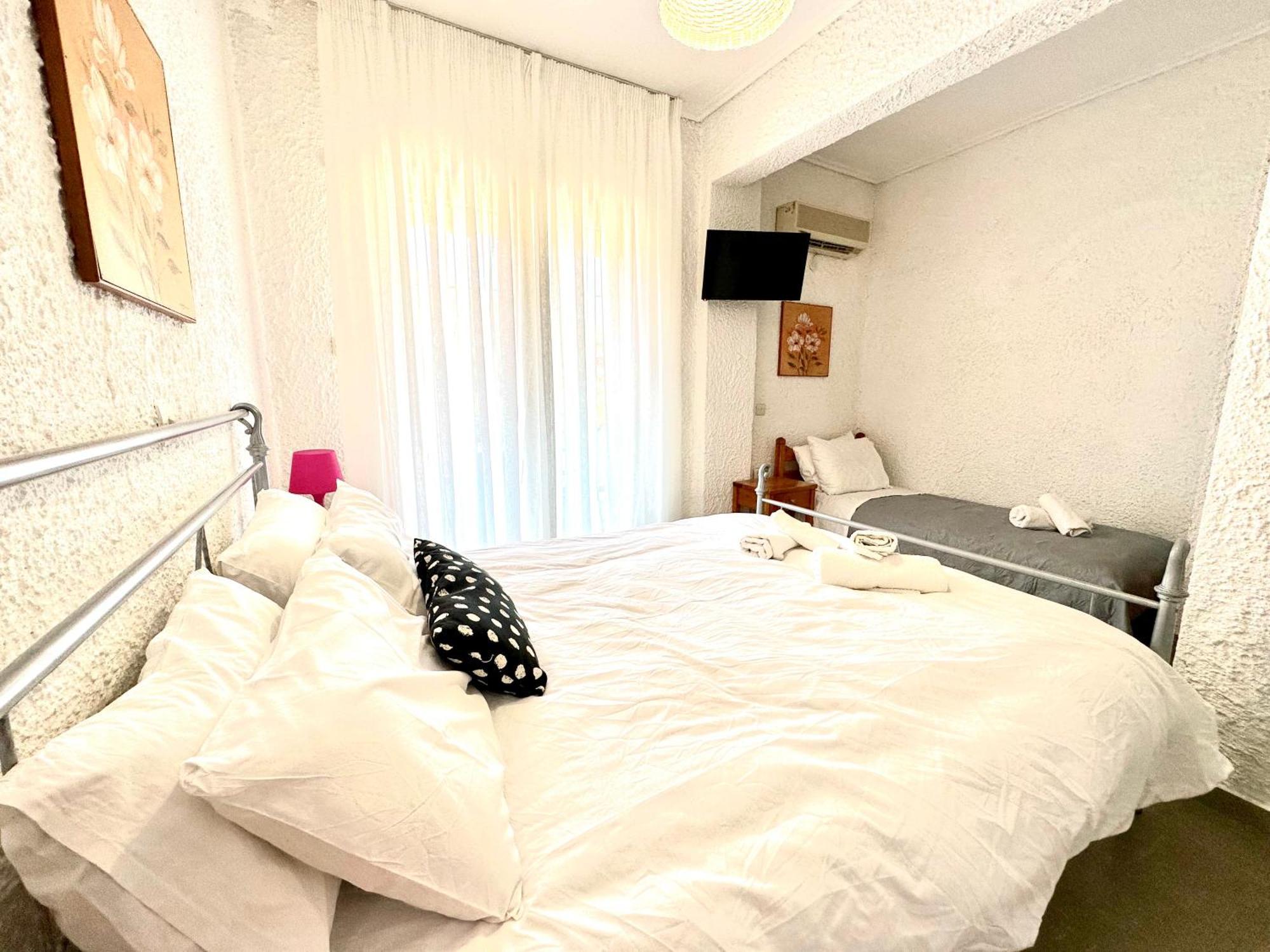 Katerina Apartments Néos Pírgos Oda fotoğraf
