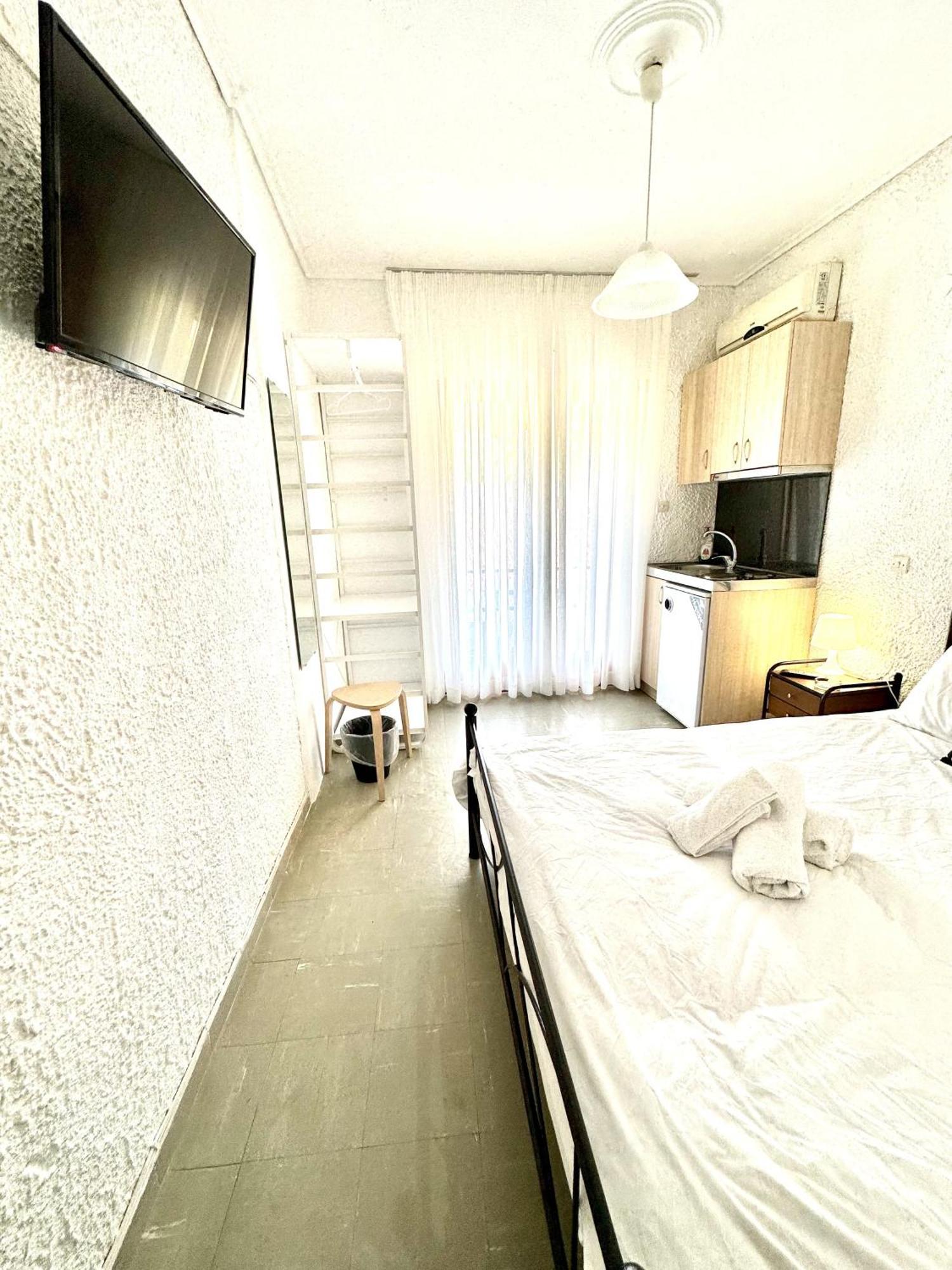 Katerina Apartments Néos Pírgos Oda fotoğraf