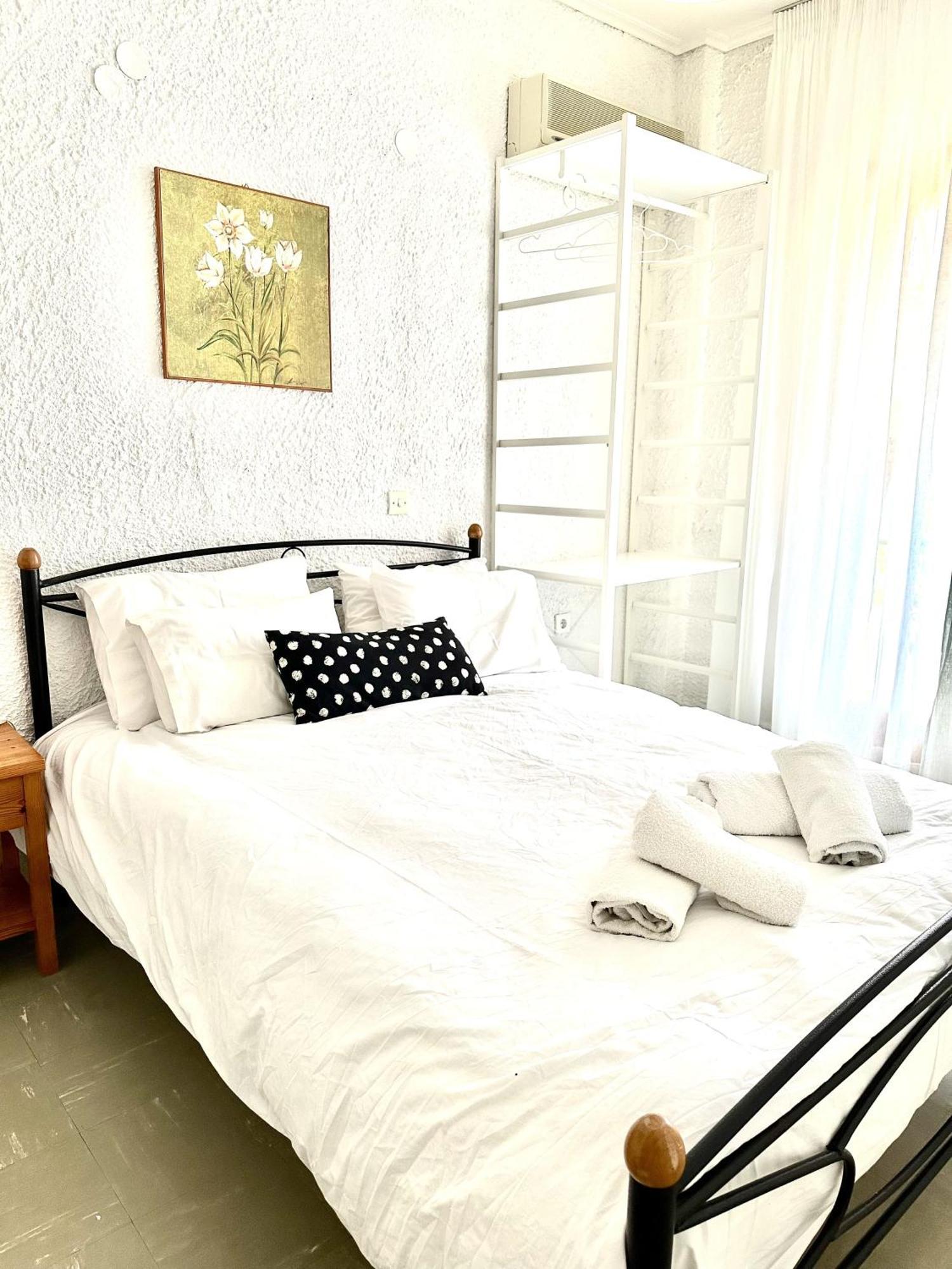 Katerina Apartments Néos Pírgos Oda fotoğraf