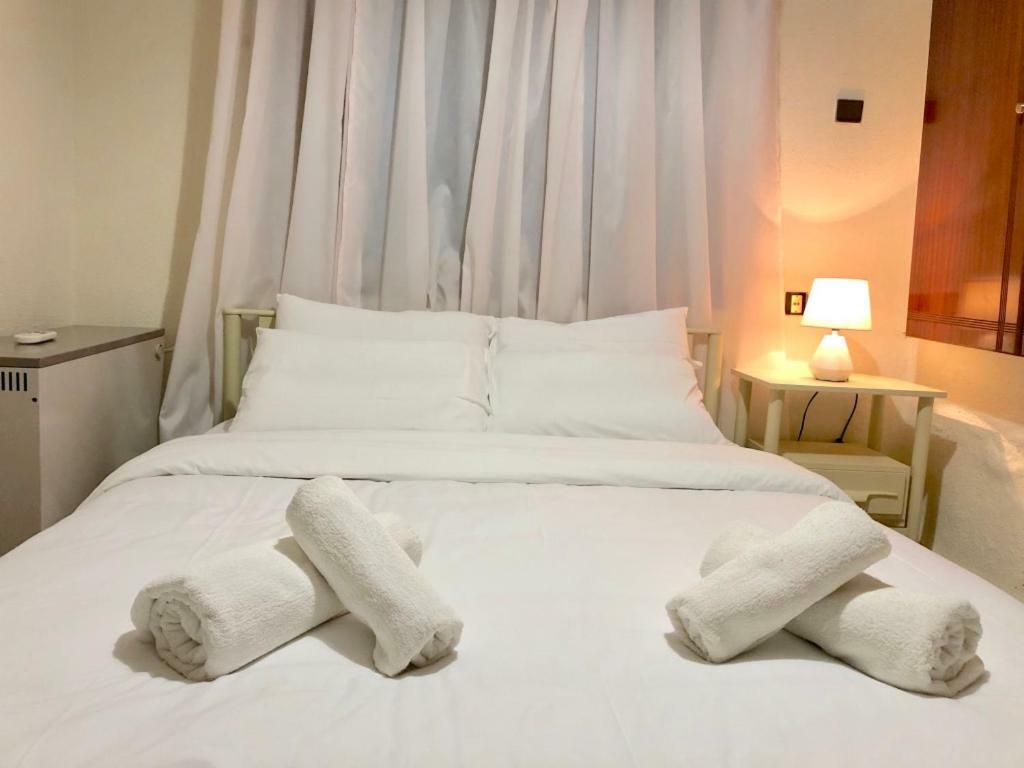 Katerina Apartments Néos Pírgos Oda fotoğraf